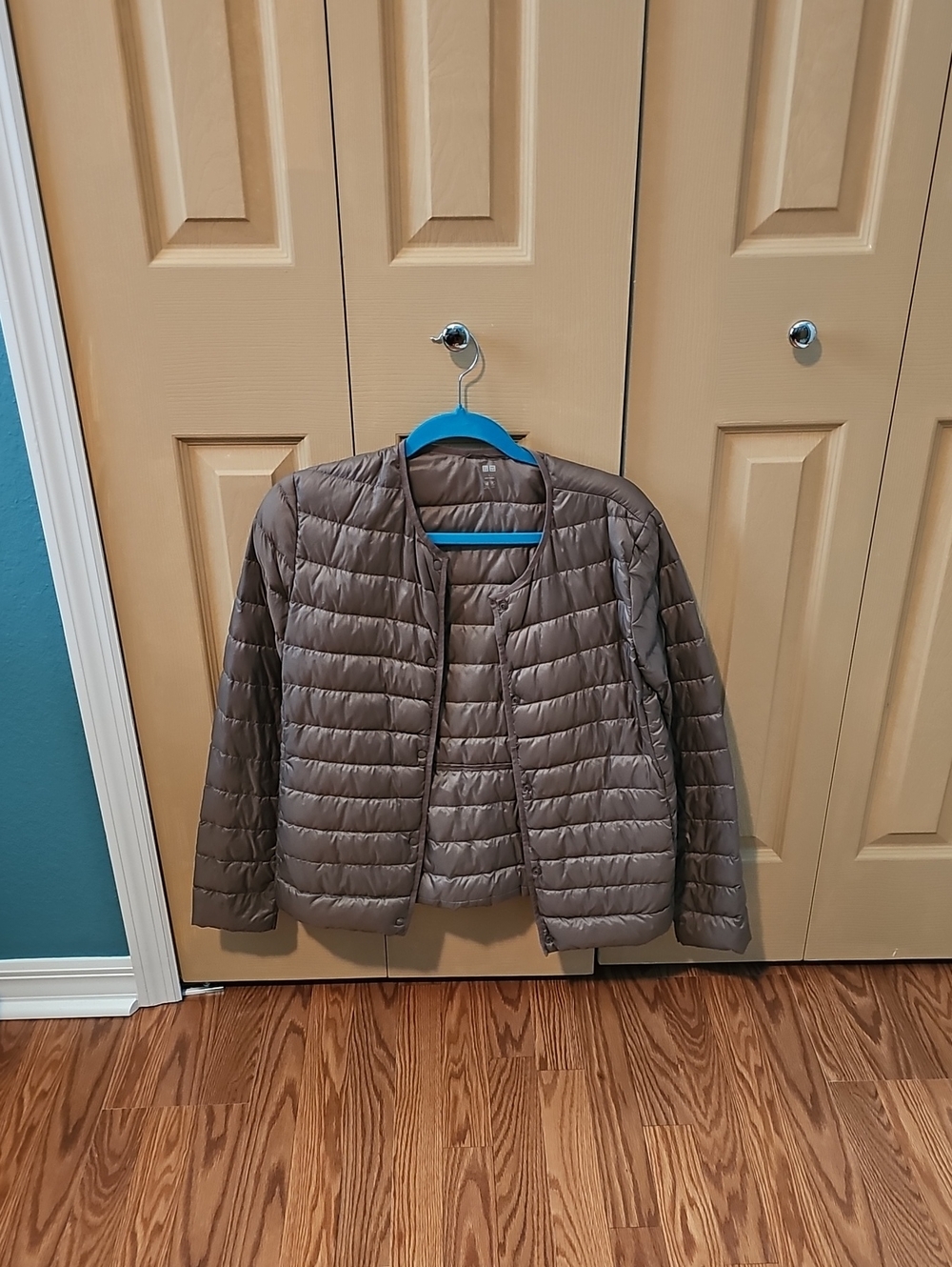 Lightweight Womens Packable Puffer Jacket - Taupe